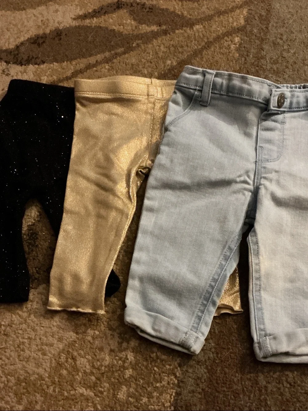 Bundle of Baby Girl Clothes - See pics & description